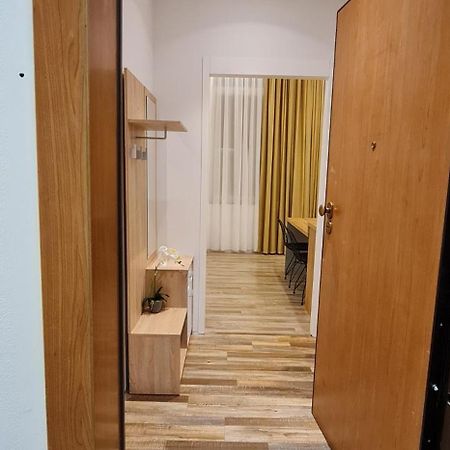 Luxury Apartment 地拉那 外观 照片