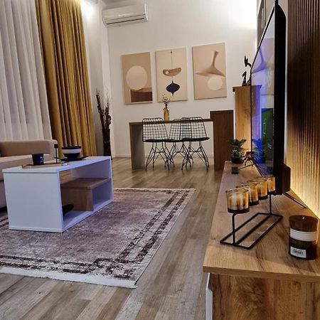 Luxury Apartment 地拉那 外观 照片
